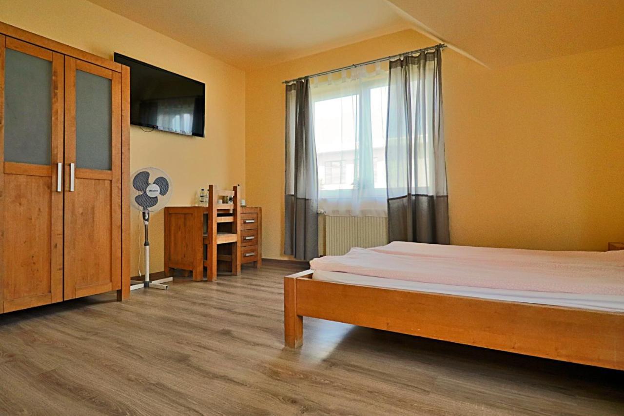 Bedrooms 3 Maja 15A 우치 외부 사진