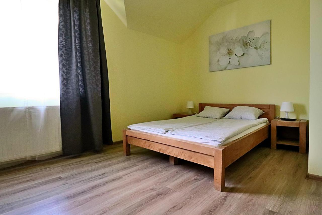 Bedrooms 3 Maja 15A 우치 외부 사진